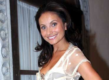 Elizabeth Álvarez desmiente embarazo
