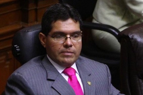 Miguel Urtecho a Ollanta: 'Antauro Humala no le permitirá realizar un gobierno exitoso'
