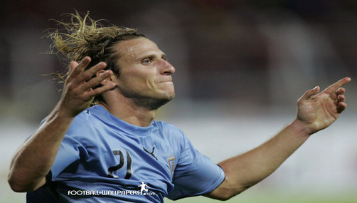 Diego Forlán, en Buenos Aires, compartió video en Twitter