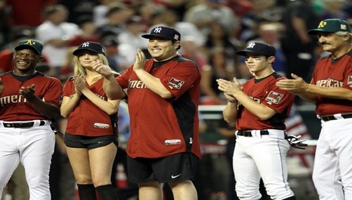 Nick Jonas y Kate Upton en el Taco Bell All-Star 2011