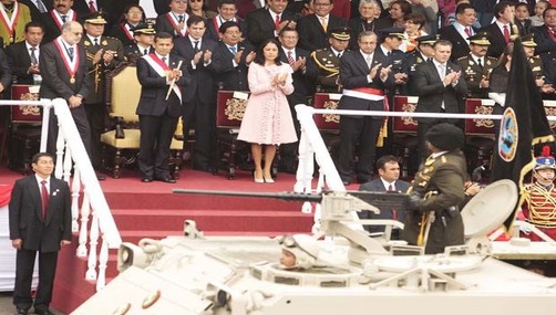 Presidente Ollanta Humala designó nuevos altos mandos del Ejército y la FAP