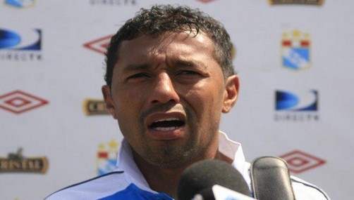 Roberto Palacios espera poder anotarle a Alianza Lima
