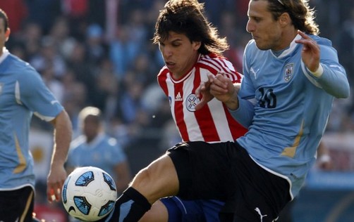 Eliminatorias Brasil 2014: Paraguay enfrenta a Uruguay con sed de revancha