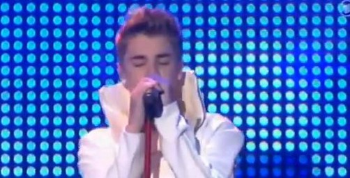 Justin Bieber interpreta Mistletoe en los Premios Bambi 2011 (video)