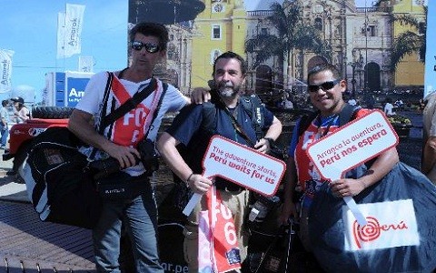 Dakar 2012 en Perú: Periodistas extranjeros reciben kits de supervivencia