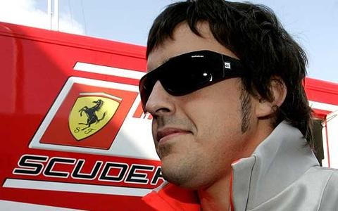 Fernando Alonso sobre nuevo Ferrari: 'Este sí que calienta los neumáticos'