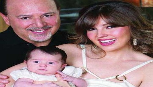 Thalia es víctima de las travesuras de su hija Sabrina Sakae