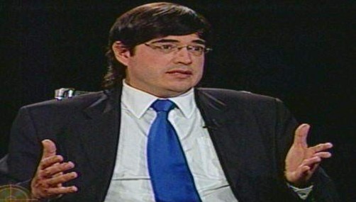 Jaime Bayly pidió dinero a su mamá vía Facebook