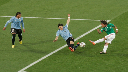Uruguay gana 1-0 a México