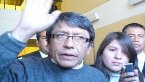 Denunciarían a padre de Ciro Castillo por profanar tumbas