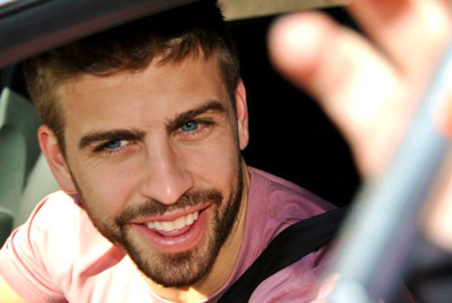 Gerard Piqué contento con sus 3 millones de fans en Facebook