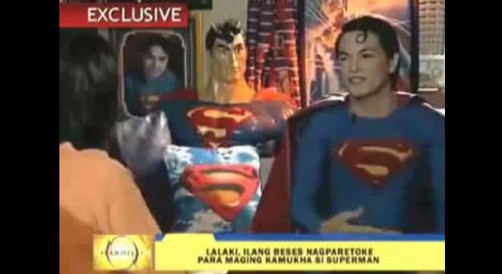 Filipino se sometió a decenas de cirugías para parecerse a Superman
