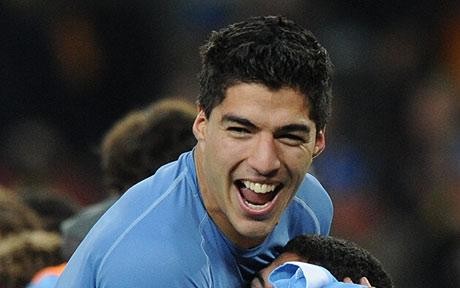 Suárez es el primer uruguayo en anotar cuatro tantos en partido de eliminatorias