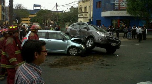 Terrible choque en San Isidro deja menor herido