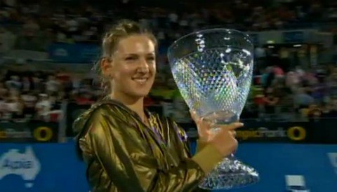 Victoria Azarenka vence a Li Na en la Final Internacional de Sydney (Video)