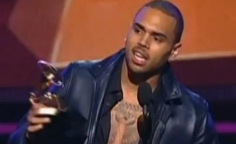 Chris Brown retorna a los Grammy en medio de la controversia