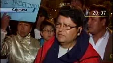 Policía detuvo a dirigente Wilfredo Saavedra en Tacna