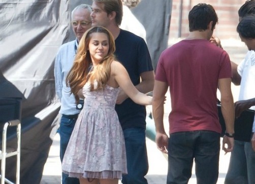 Miley Cyrus en el rodaje de So Undercover