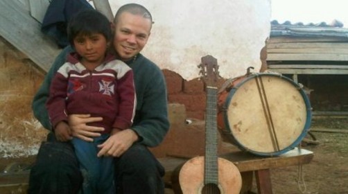 Vocalista de Calle 13 publica fotografía con su tocayo cusqueño
