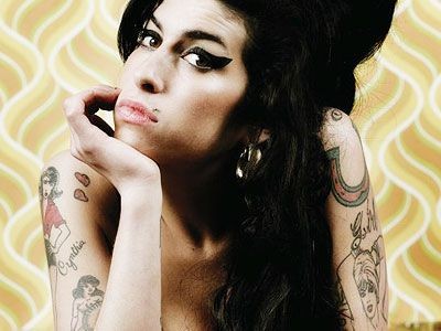Padre de Amy Winehouse: 'Ella está a mi lado'