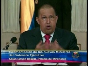 Hugo Chávez defendió con sorpresa a Gadafi