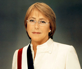 Candidatura de Bachelet en el 2013 es bien vista por chilenos