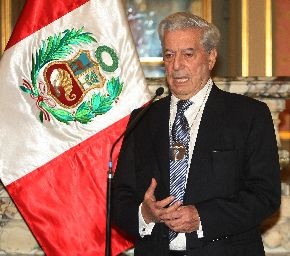 Mario Vargas Llosa: La democracia no está en peligro en Perú