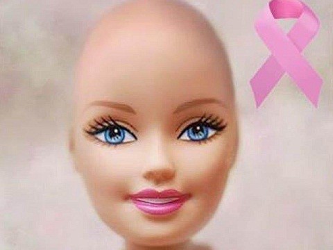 Lanzarán Barbie calva para niños con cáncer