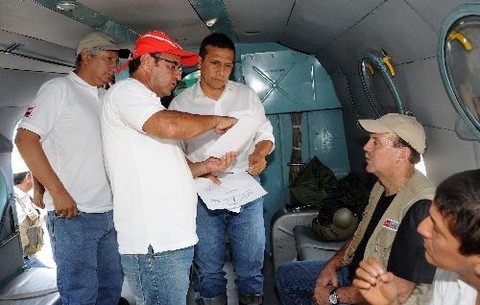 El presidente Ollanta Humala sobrevuela zona afectada en Loreto