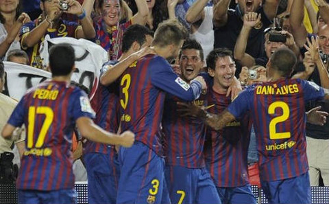 Liga española: Barcelona espera acercarse más al Madrid cuando enfrente al Levante