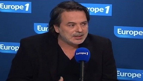 Conocido director de teatro francés analiza 'gestos' de Hollande y Sarkozy