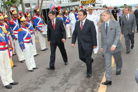 Perú firma convenio con Brasil para mejoras en industria militar