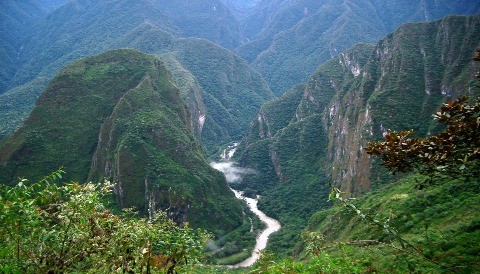 Técnicos del Ministerio del Ambiente evaluarán indicios de hidrocarburos en Reserva Comunal Machiguenga