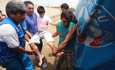 Instalan hospital para atender emergencias de afectados por el desborde del río Huaycoloro