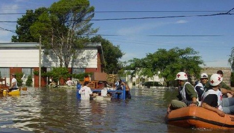 Más de 500 familias afectadas por crecida en el nivel del lago Titicaca