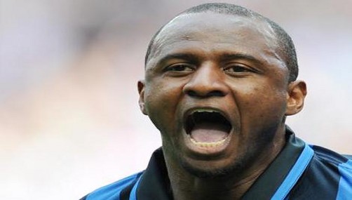 Mundialista Patrick Vieira se retira del fútbol
