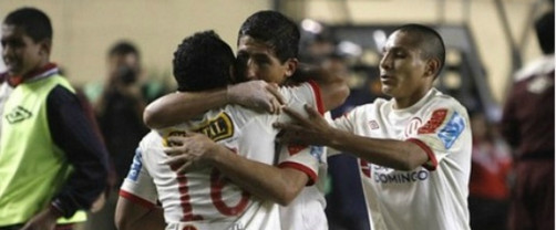 Universitario avanza en la Copa Sudamericana