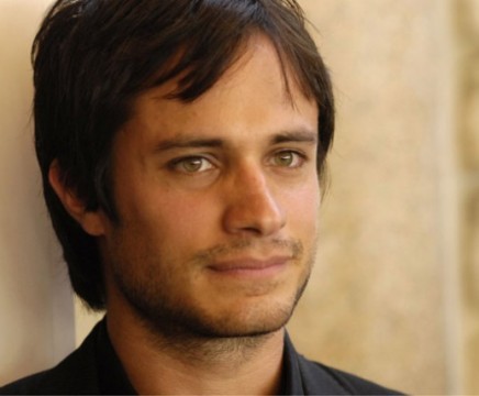 Gael García Bernal se prepara como 'Mano de piedra'