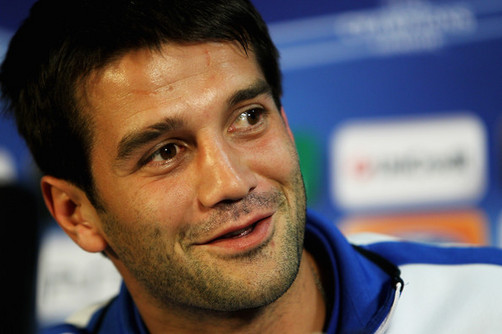 Chivu coquetea con el Real Madrid