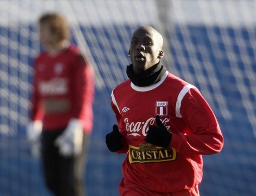 Luis Advíncula quiere jugar ante Ecuador
