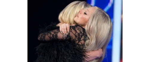 Lady Gaga consoló a Kitty Brucknell en The X Factor