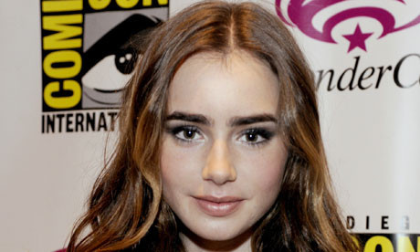 Lily Collins busca un hombre que la cuide