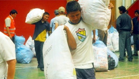 Congreso envió 15 toneladas de ayuda a damnificados de Loreto