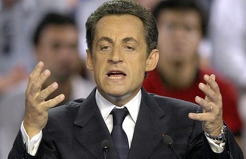 A pocos días de las elecciones Nicolás Sarkozy pierde apoyo de sus colaboradores