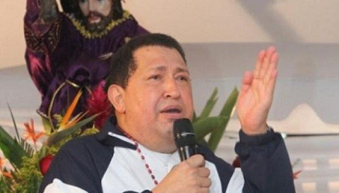 ¿Qué opina Ud. que el presidente Hugo Chávez haya usado un rosario por su enfermedad?