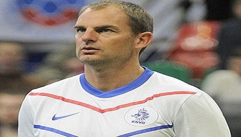 Ronald de Boer: 'Es un honor jugar en la despedida de Roberto Palacios'