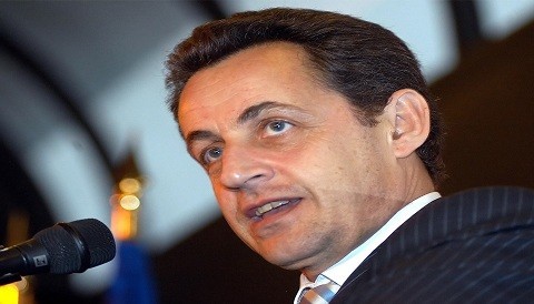 Nicolas Sarkozy niega pacto con ultraderechista Le Pen