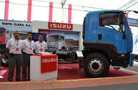 Almacenes Santa Clara lanza nueva serie de camiones Isuzu Euro 3