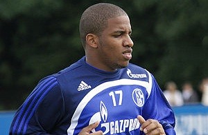 Jefferson Farfán extendió su contrato con el Schalke 04 hasta el 2016