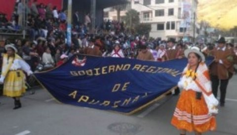 Gobierno Regional encabezó tradicional pasacalles en víspera del 139º aniversario de Apurímac